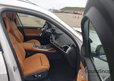 2026 BMW X7 xDrive40I из США, поврежденный, VIN 5UX23EM06T9182986